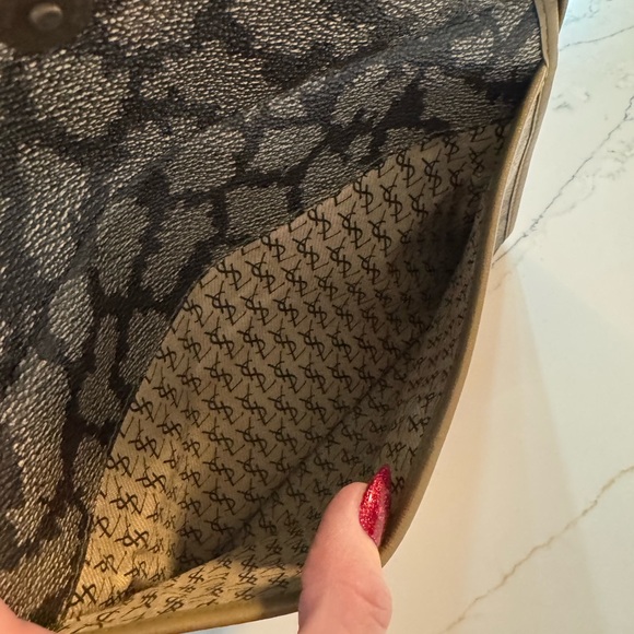 Authentic Yves Saint Laurent vintage clutch with COA - Picture 2 of 10